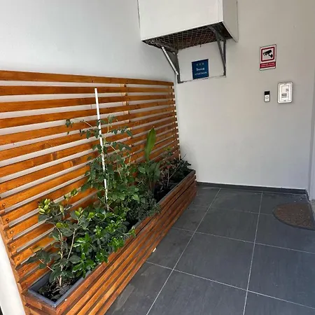 Ena - Located In Quiet Area 500m Of The Sea Apartman